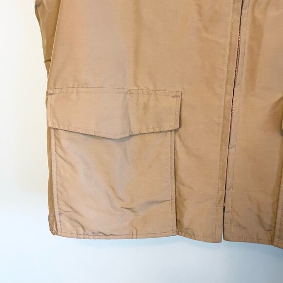 Vintage Woolrich Tan Lined Outerwear Faux Fur Collared Front Zip Vest Size XL - Picture 5 of 10